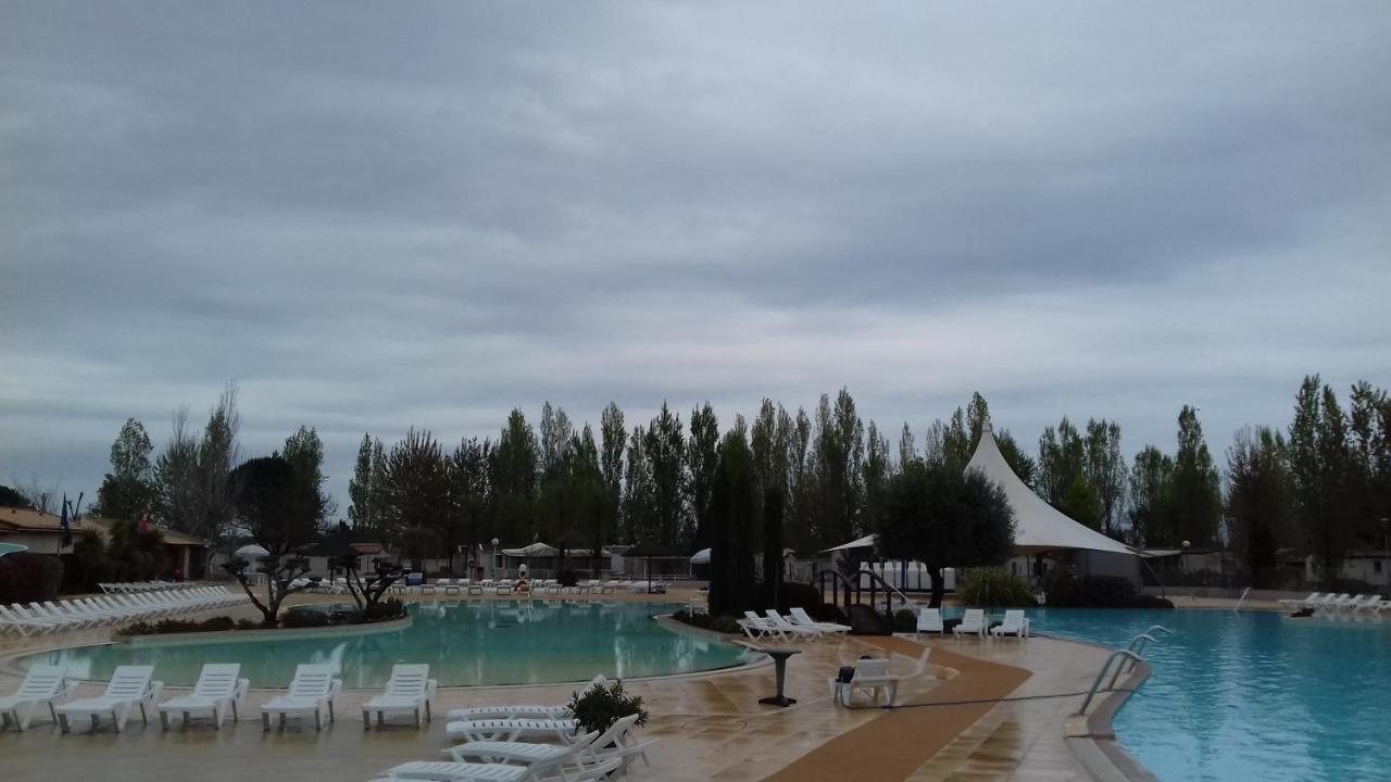 La Carabasse Hotel Vias Eksteriør billede